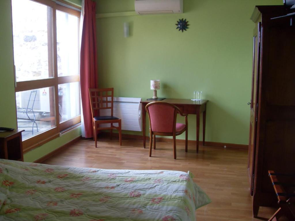 Отель La Bastide Du Soleil Vinezac Номер фото